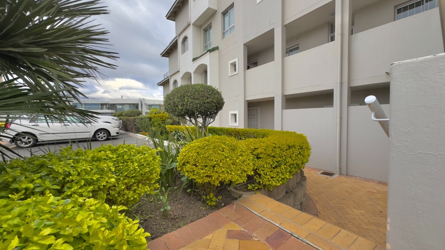 4 Bedroom Property for Sale in Greenways Golf Estate Western Cape